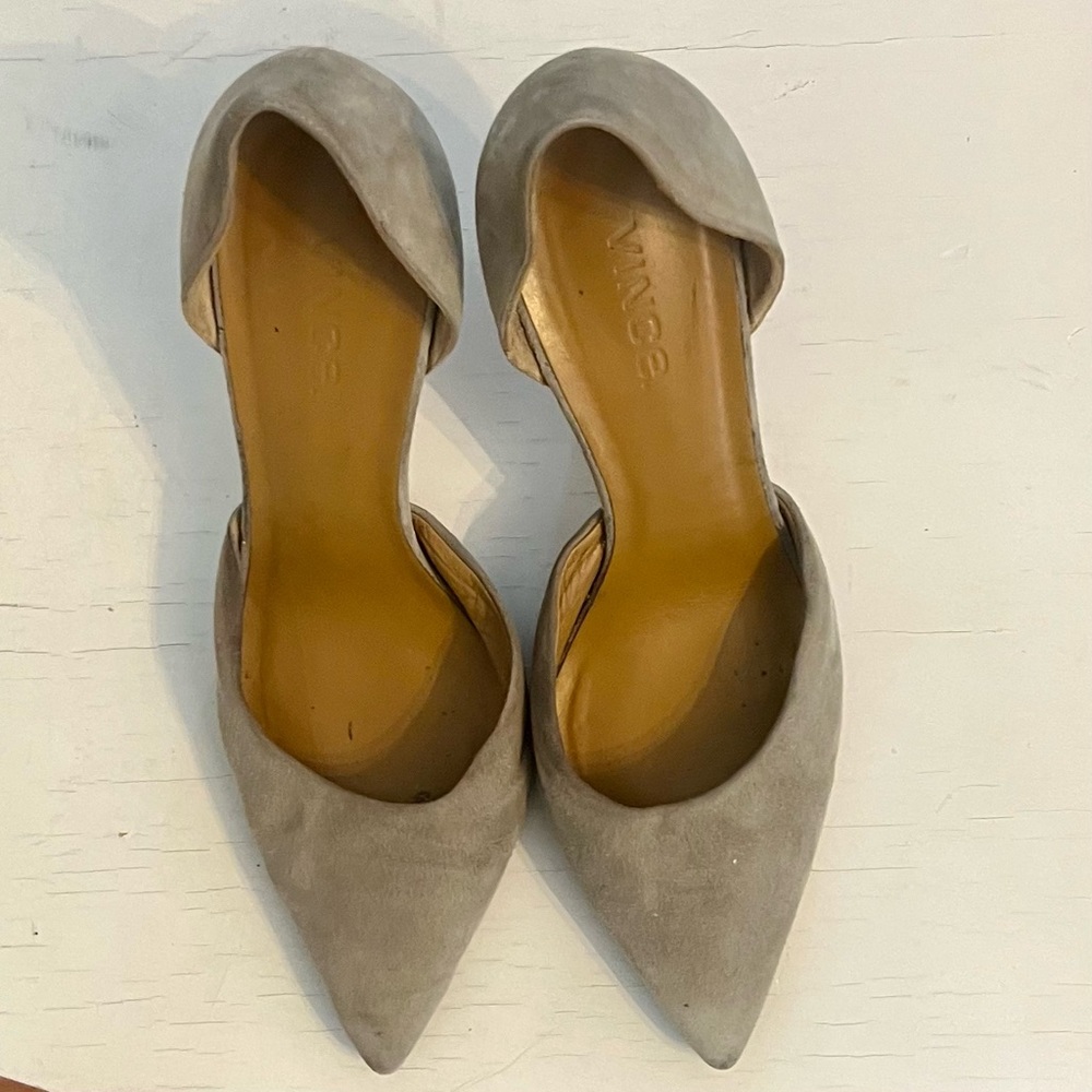 VINCE Celeste Suede D’ Orsay Heel Pump Taupe. Size 39